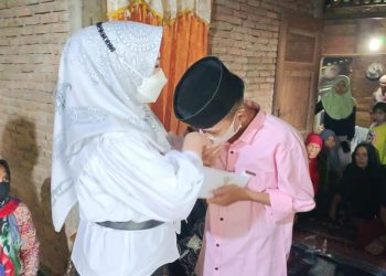 Dewi Handajani Takziah, tanggamus.lappung.com