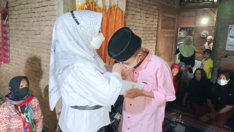 Dewi Handajani Takziah, tanggamus.lappung.com