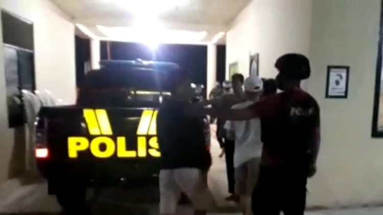 Tawuran di Kota Agung