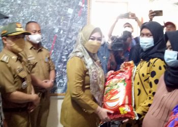 Bantuan Ibu Hamil di Kelurahan Baros