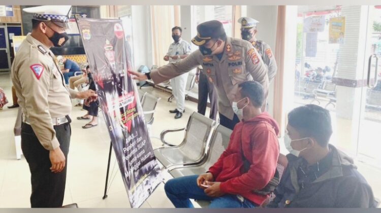 AKBP Satya Widhy Widharyadi Sidak Pelayanan SIM